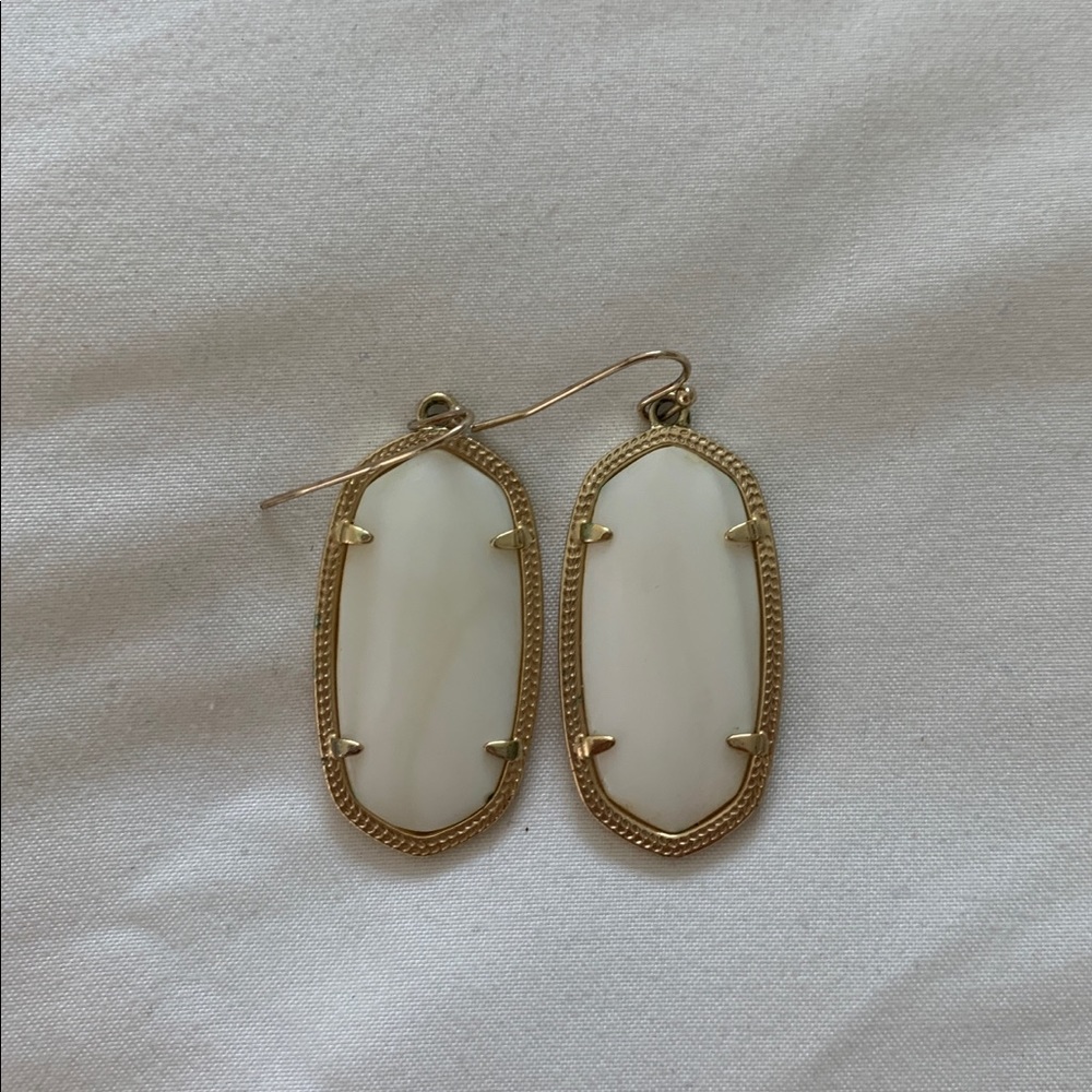 Kendra Scott Elle Earring in White